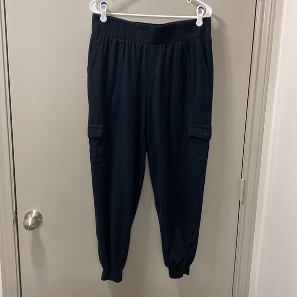 Like NEW AnyBody Cozy Knit Cargo Joggers - Picture 2 of 6